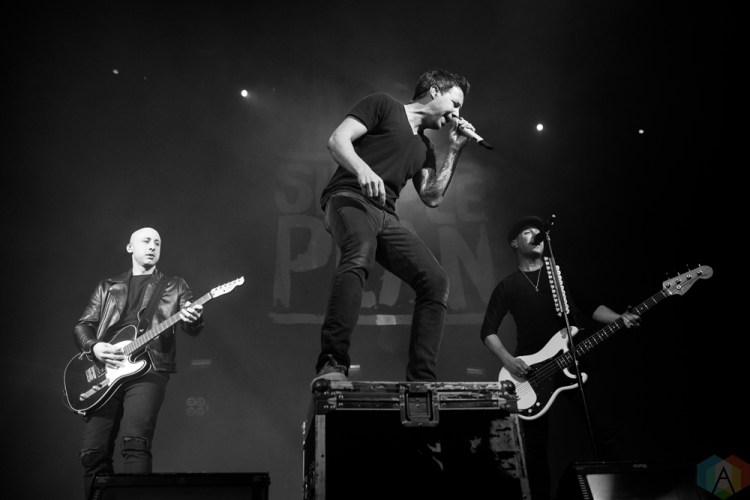 Simple Plan performs at the Air Canada Centre in Toronto on March 14, 2017. (Photo: Brandon Newfield/Aesthetic Magazine)