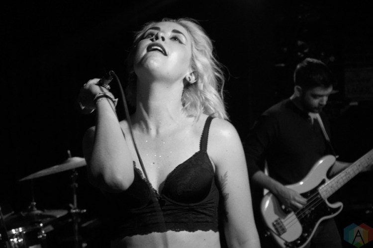 The Foxies perform at The Basement in Nashville on March 3, 2017. (Photo: Sean McHugh/Aesthetic Magazine)