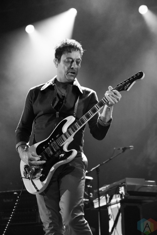 The Kills perform at the Fox Theater in Oakland, CA on March 22, 2017. (Photo: Steve Carlson/Aesthetic Magazine)