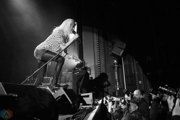 The Kills perform at the Fox Theater in Oakland, CA on March 22, 2017. (Photo: Steve Carlson/Aesthetic Magazine)
