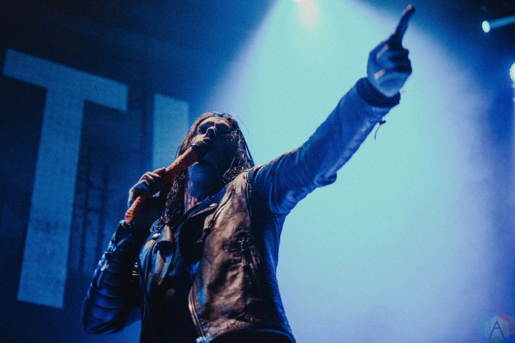 Underoath performs at Ricoh Coliseum in Toronto on March 15, 2017. (Photo: Francesca Ludikar/Aesthetic Magazine)