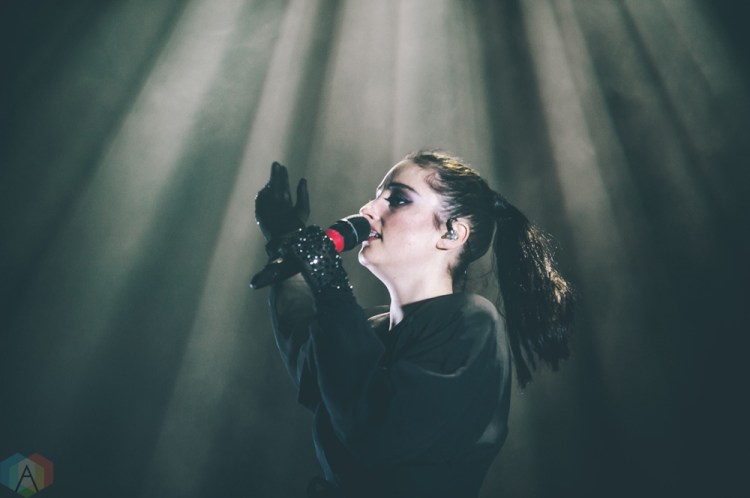Banks performs at the Vogue Theatre in Vancouver on April 17, 2017. (Photo: Timothy Nguyen/Aesthetic Magazine)