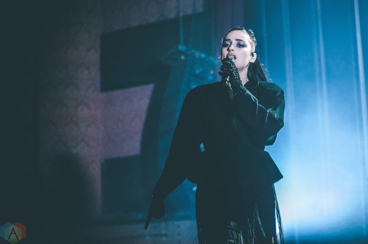 Banks performs at the Vogue Theatre in Vancouver on April 17, 2017. (Photo: Timothy Nguyen/Aesthetic Magazine)