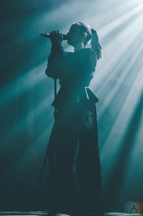 Banks performs at the Vogue Theatre in Vancouver on April 17, 2017. (Photo: Timothy Nguyen/Aesthetic Magazine)