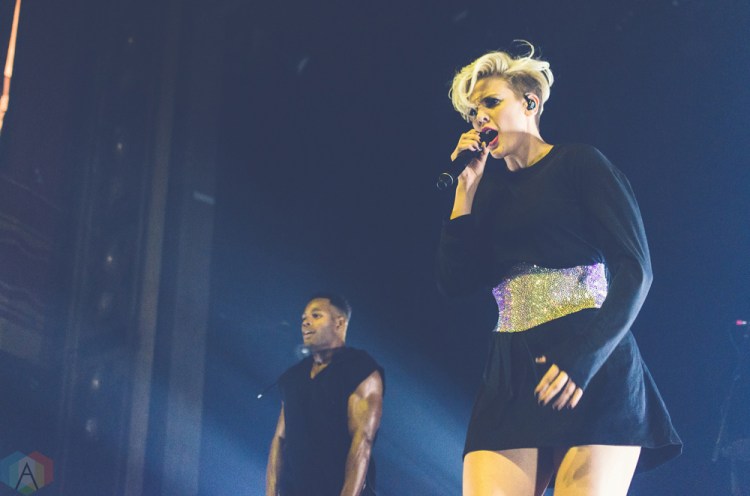 Betty Who performs at Webster Hall in New York City on April 14, 2017. (Photo: Saidy Lopez/Aesthetic Magazine)