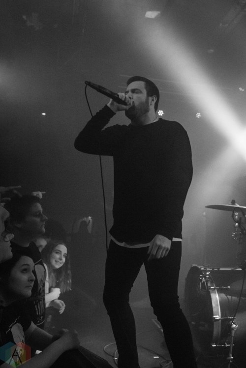 Counterparts performs at Neumos in Seattle on April 3, 2017. (Photo: Daniel Hager/Aesthetic Magazine)