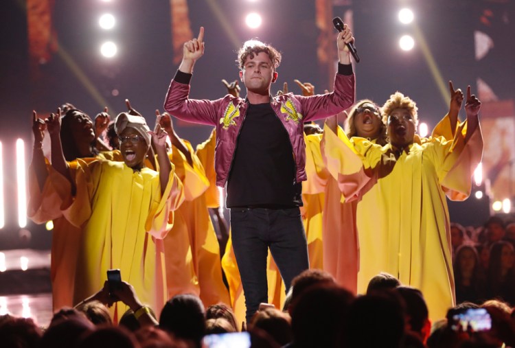 Arkells perform "Drake's Dad" at the 2017 JUNO Awards at the Canadian Tire Centre in Ottawa on April 2, 2017. (Photo: CARAS)
