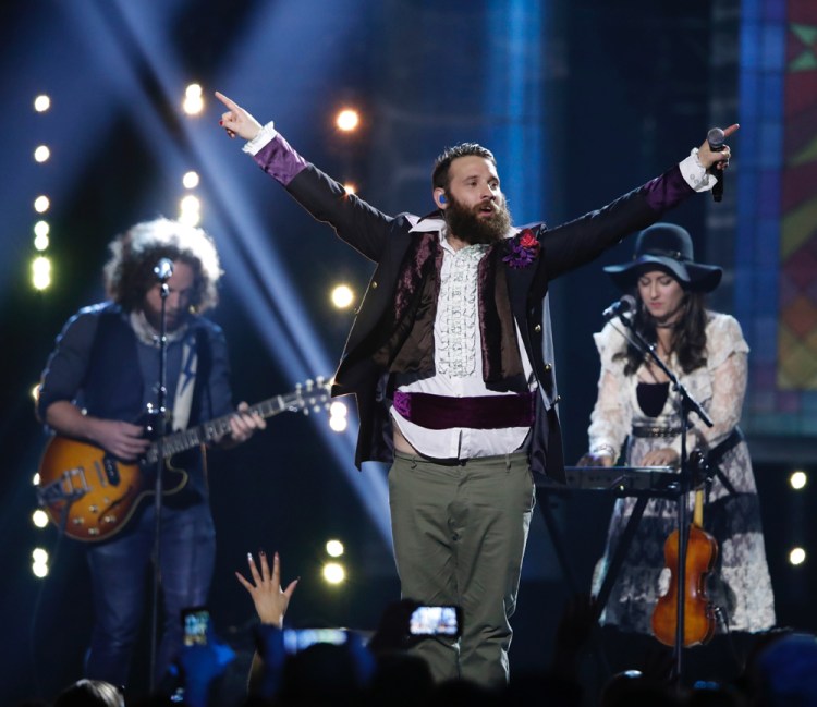 The Strumbellas perform "Spirits" at the 2017 JUNO Awards at the Canadian Tire Centre in Ottawa on April 2, 2017. (Photo: CARAS)