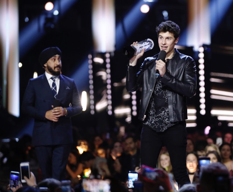 Shawn Mendes appears at the 2017 JUNO Awards at the Canadian Tire Centre in Ottawa on April 2, 2017. (Photo: CARAS)
