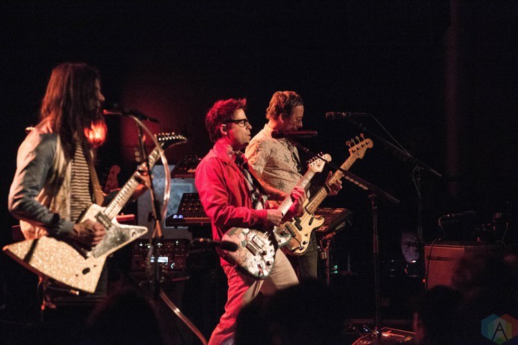 Weezer performs at the Showbox in Seattle on April 9, 2017. (Photo: Daniel Hager/Aesthetic Magazine)