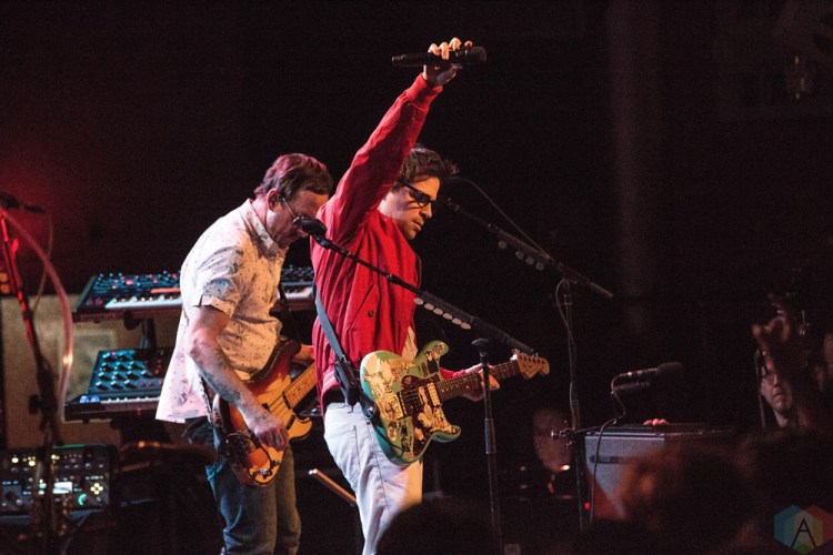 Weezer performs at the Showbox in Seattle on April 9, 2017. (Photo: Daniel Hager/Aesthetic Magazine)