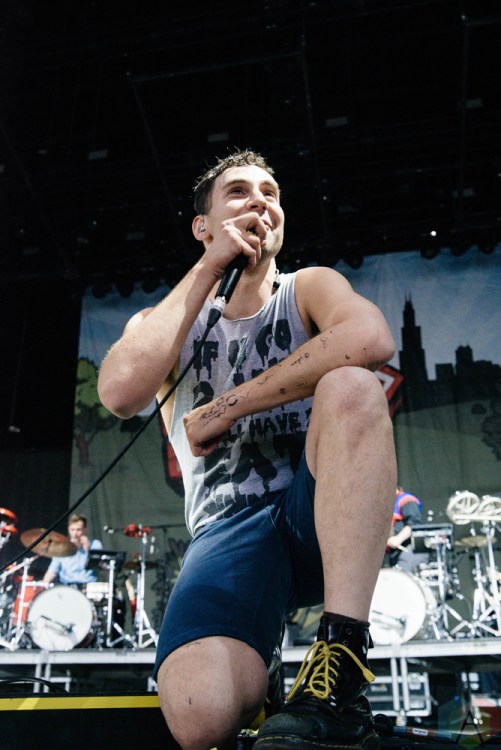 Bleachers performs at the PIQNIQ Music Festival at the Hollywood Casino Amphitheatre in Chicago on May 20, 2017. (Photo: Callie Craig/Aesthetic Magazine)