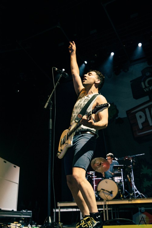 Bleachers performs at the PIQNIQ Music Festival at the Hollywood Casino Amphitheatre in Chicago on May 20, 2017. (Photo: Callie Craig/Aesthetic Magazine)