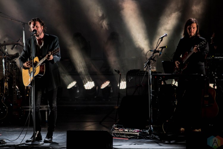 Father John Misty performs at the Royal Alexandra Theatre in Toronto on May 6, 2017. (Photo: Sarah McNeil/Aesthetic Magazine)