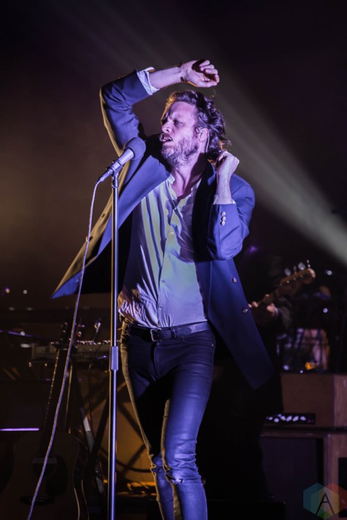 Father John Misty performs at the Royal Alexandra Theatre in Toronto on May 6, 2017. (Photo: Sarah McNeil/Aesthetic Magazine)
