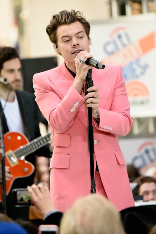 Harry Styles performs on stage at the Citi Concert Series at Rockefeller Center on May 9, 2017 in New York City. (Photo: Kevin Mazur/Getty)