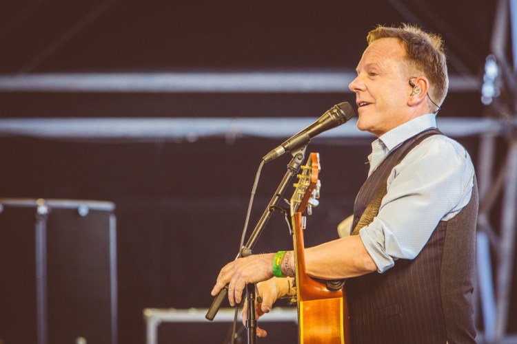 Kiefer Sutherland performs at Stagecoach Festival at the Empire Polo Club in Indio, California on April 30, 2017. (Photo: Erik Voake)