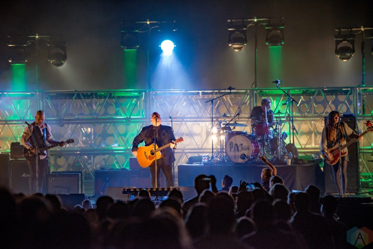 Pixies perform at the Saenger Theatre in New Orleans on May 3, 2017. (Photo: Kelli Binnings/Aesthetic Magazine)
