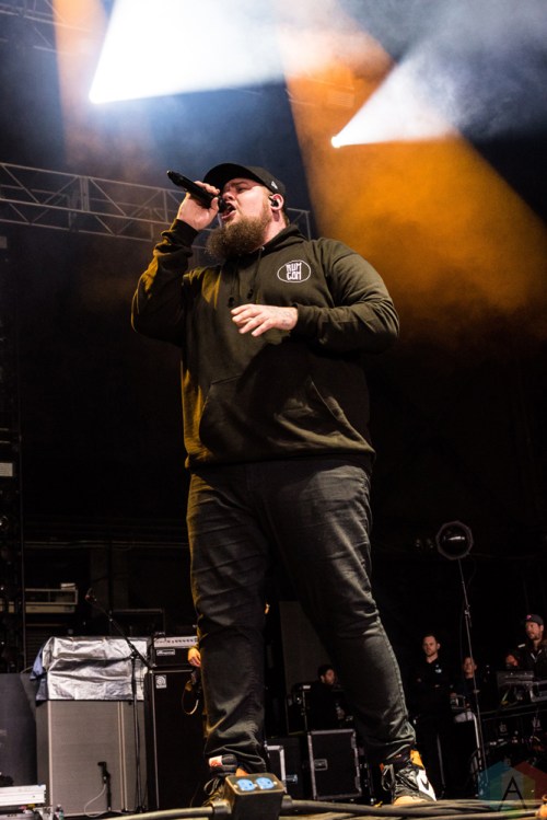 Rag 'N' Bone Man performs at the Radio 104.5 10th Birthday Show at BB&T Pavilion in Camden, New Jersey on May 13, 2017. (Photo: Saidy Lopez/Aesthetic Magazine)