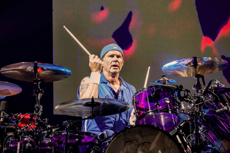 Red Hot Chili Peppers performs at Rogers Place in Edmonton on May 28, 2017. (Photo: Dana Zuk/Aesthetic Magazine)