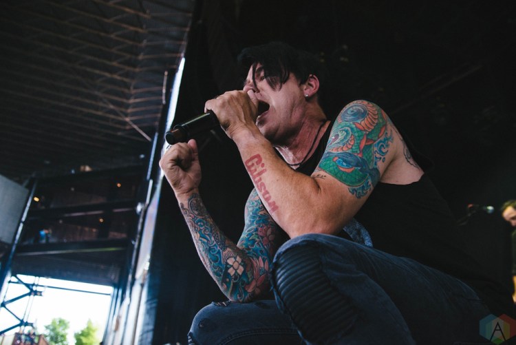 Stabbing Westward performs at the PIQNIQ Music Festival at the Hollywood Casino Amphitheatre in Chicago on May 20, 2017. (Photo: Callie Craig/Aesthetic Magazine)
