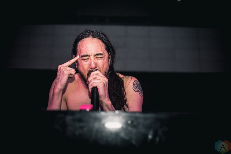 Steve Aoki performs at Uniun Nightclub in Toronto on May 11, 2017. (Photo: Anton Mak/Aesthetic Magazine)