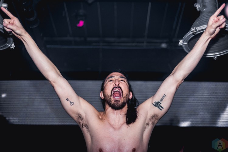 Steve Aoki performs at Uniun Nightclub in Toronto on May 11, 2017. (Photo: Anton Mak/Aesthetic Magazine)