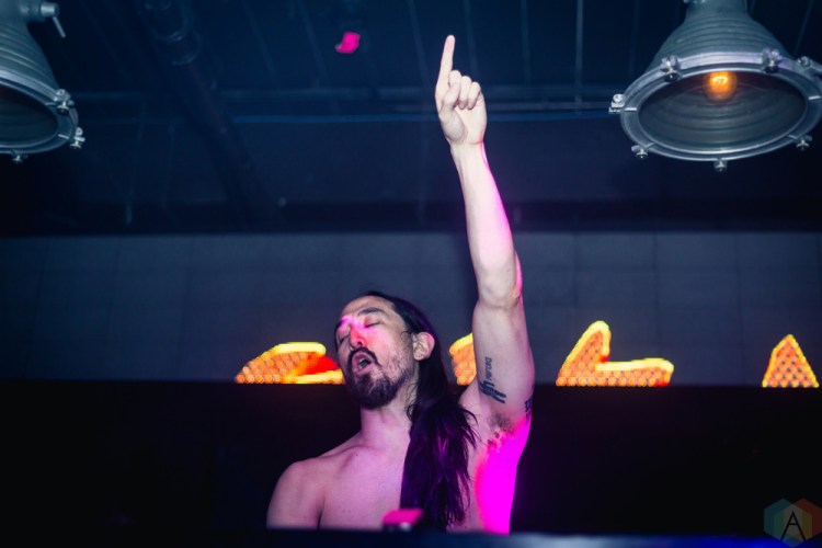 Steve Aoki performs at Uniun Nightclub in Toronto on May 11, 2017. (Photo: Anton Mak/Aesthetic Magazine)