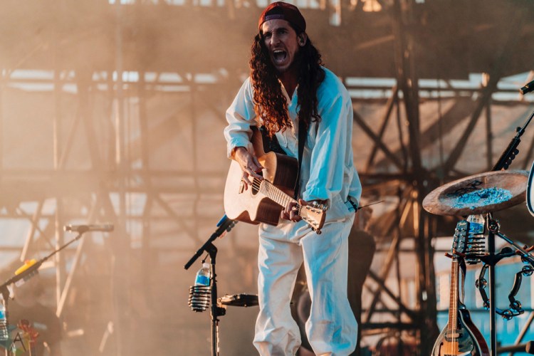 Walk Off The Earth performs at CBC Music Festival at Echo Beach in Toronto on May 27, 2017. (Photo: Nicole De Khors/Aesthetic Magazine)