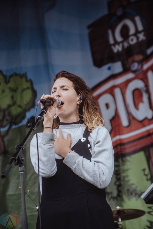 Warpaint performs at the PIQNIQ Music Festival at the Hollywood Casino Amphitheatre in Chicago on May 20, 2017. (Photo: Callie Craig/Aesthetic Magazine)