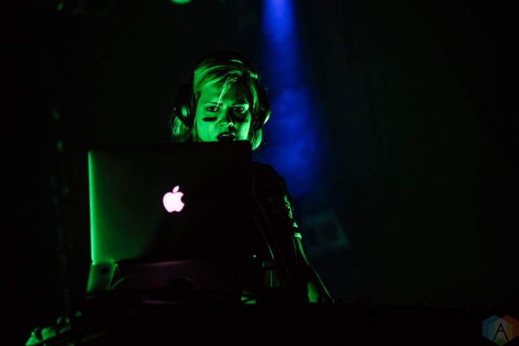 Hey DW performs at the Phoenix Concert Theatre in Toronto on June 19, 2017 during NXNE. (Photo: Nicole De Khors/Aesthetic Magazine)