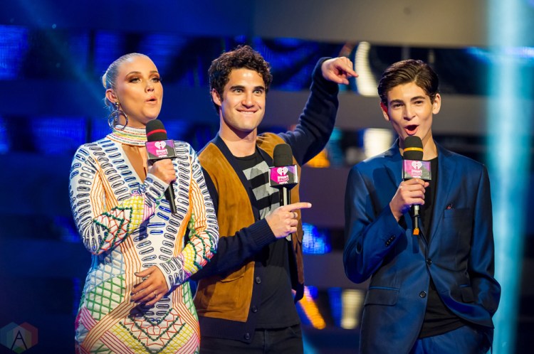 Darren Criss (L) and David Mazouz on stage at the 2017 iHeartRadio Much Music Video Awards in Toronto on June 18, 2017. (Photo: Orest Dorosh/Aesthetic Magazine)