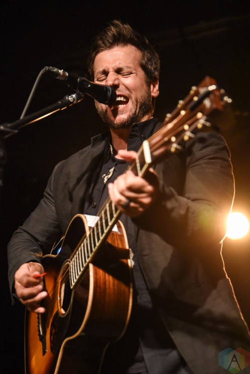 Raine Maida and Chantal Kreviazuk of Moon vs. Sun perform at Revival Bar in Toronto on May 31, 2017. (Photo: Jaime Espinoza/Aesthetic Magazine)