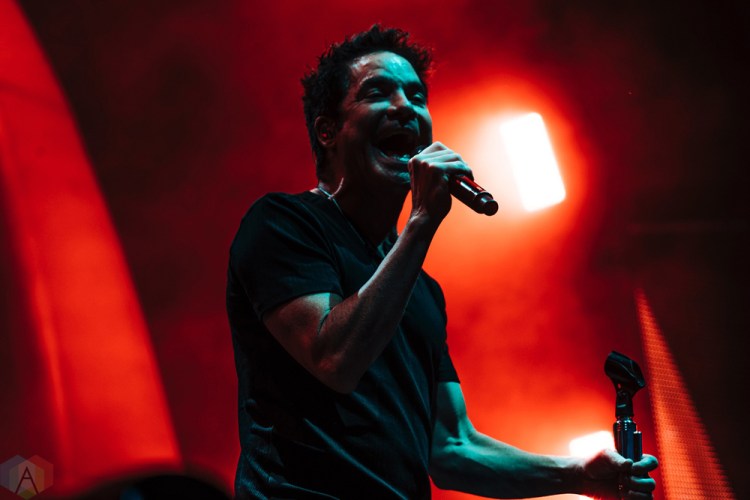 Train performs at Budweiser Stage in Toronto on June 21, 2017. (Photo: Nicole De Khors/Aesthetic Magazine)