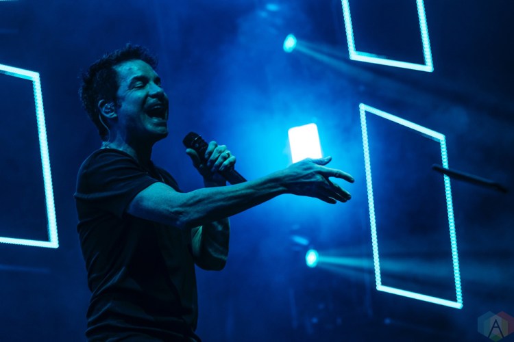 Train performs at Budweiser Stage in Toronto on June 21, 2017. (Photo: Nicole De Khors/Aesthetic Magazine)