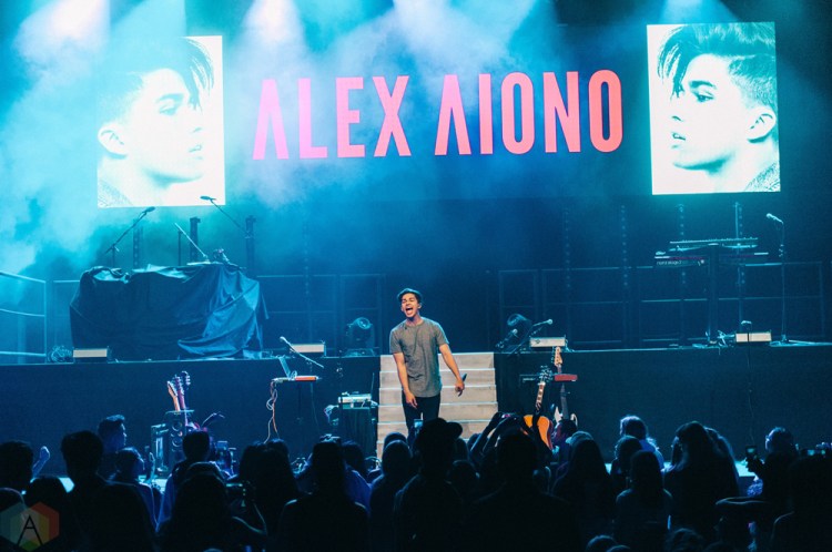 Alex Aiono performs at Vogue Theatre in Vancouver on July 6, 2017. (Photo: Timothy Nguyen/Aesthetic Magazine)