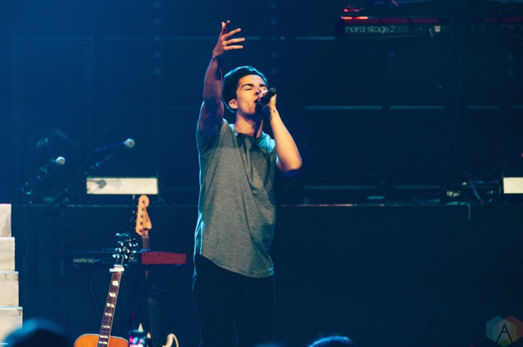 Alex Aiono performs at Vogue Theatre in Vancouver on July 6, 2017. (Photo: Timothy Nguyen/Aesthetic Magazine)