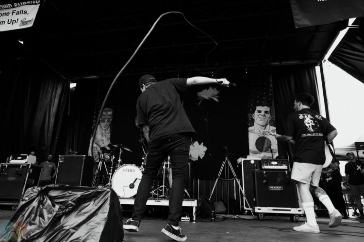 Counterparts performs at the 2017 Warped Tour at the Lakewood Amphitheatre in Atlanta on June 29, 2017. (Photo: Irma Ali/Aesthetic Magazine)