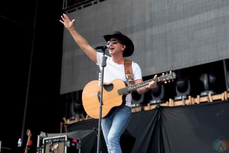 Craig Campbell performs at Faster Horses Music Festival in Michigan on July 21, 2017. (Photo: Jennifer Boris/Aesthetic Magazine)