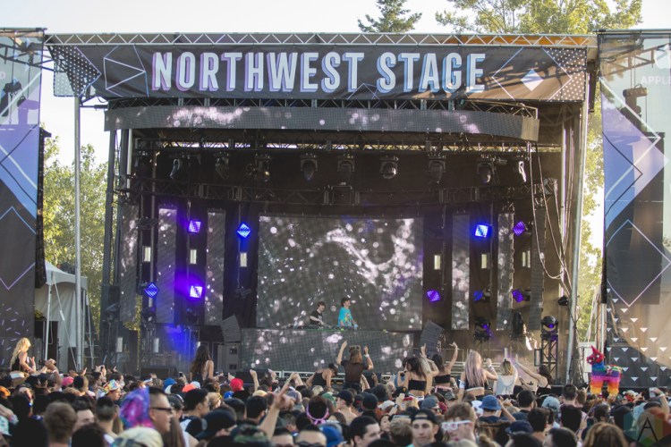 Louis The Child performs at FVDED in the Park in Surrey, BC on July 7, 2017. (Photo: Isaac Wray/Aesthetic Magazine)