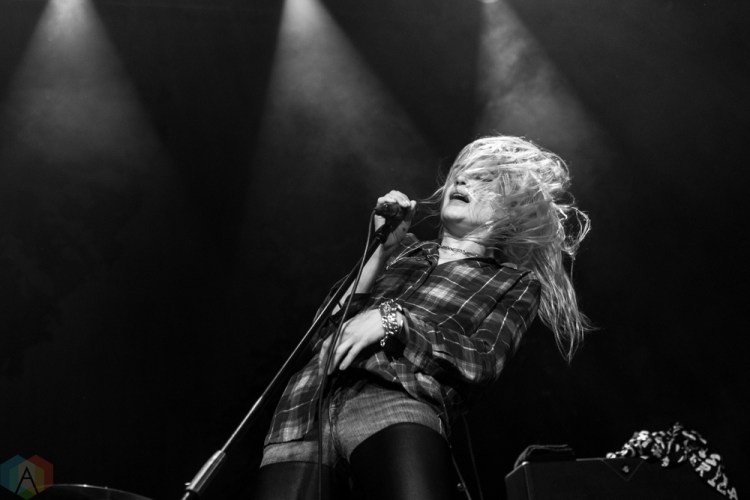 The Kills perform at Brooklyn Steel in Brooklyn, New York on July 21, 2017. (Photo: Saidy Lopez/Aesthetic Magazine)