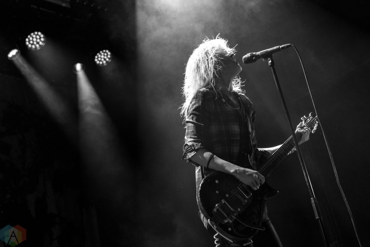 The Kills perform at Brooklyn Steel in Brooklyn, New York on July 21, 2017. (Photo: Saidy Lopez/Aesthetic Magazine)