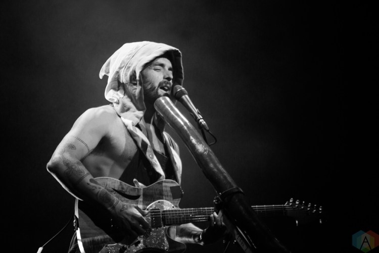Xavier Rudd performs at Danforth Music Hall in Toronto on July 19, 2017. (Photo: Lindsay Duncan/Aesthetic Magazine)