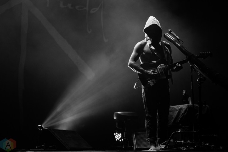 Xavier Rudd performs at Danforth Music Hall in Toronto on July 19, 2017. (Photo: Lindsay Duncan/Aesthetic Magazine)
