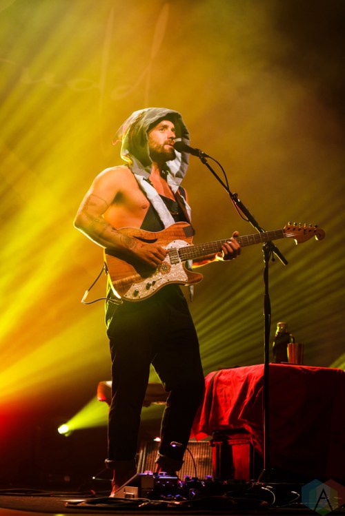 Xavier Rudd performs at Danforth Music Hall in Toronto on July 19, 2017. (Photo: Lindsay Duncan/Aesthetic Magazine)