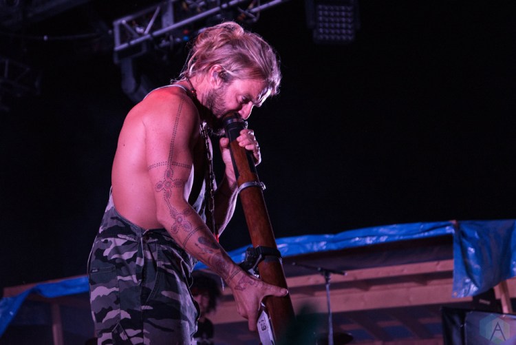 Xavier Rudd performs at Hillside Festival on July 16, 2017. (Photo: Morgan Hotston/Aesthetic Magazine)