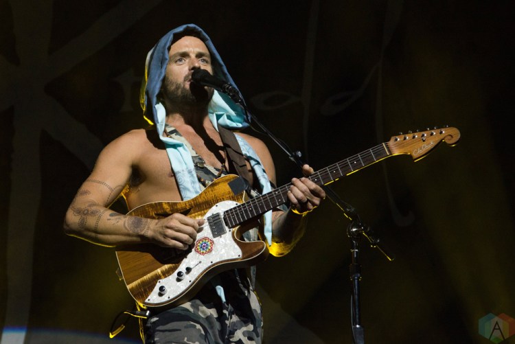 Xavier Rudd performs at Hillside Festival on July 16, 2017. (Photo: Morgan Hotston/Aesthetic Magazine)