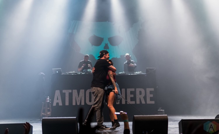 Atmosphere performs at the Wiltern in Los Angeles on August 18, 2017. (Photo: Michael Cooper/Aesthetic Magazine)