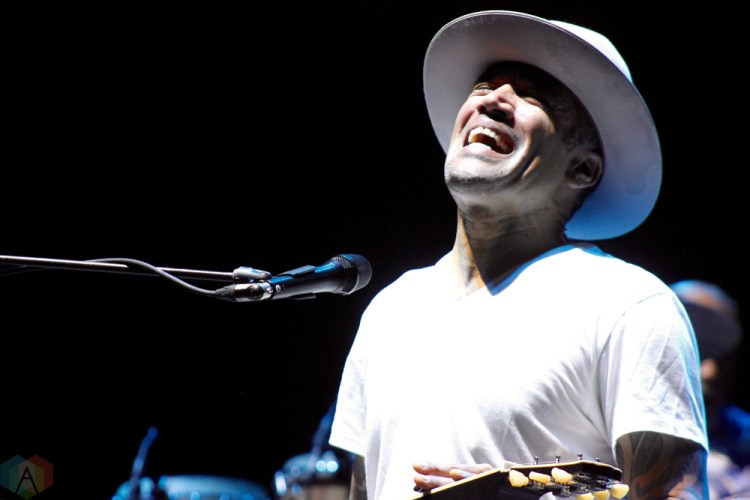 Ben Harper performs at Big Feastival at Burl's Creek in Oro-Medonte, Ontario on August 19, 2017. (Photo: Curtis Sindrey/Aesthetic Magazine)