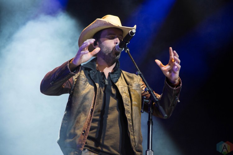Dean Brody performs at Budweiser Stage in Toronto on August 24, 2017. (Photo: Sarah McNeil/Aesthetic Magazine)